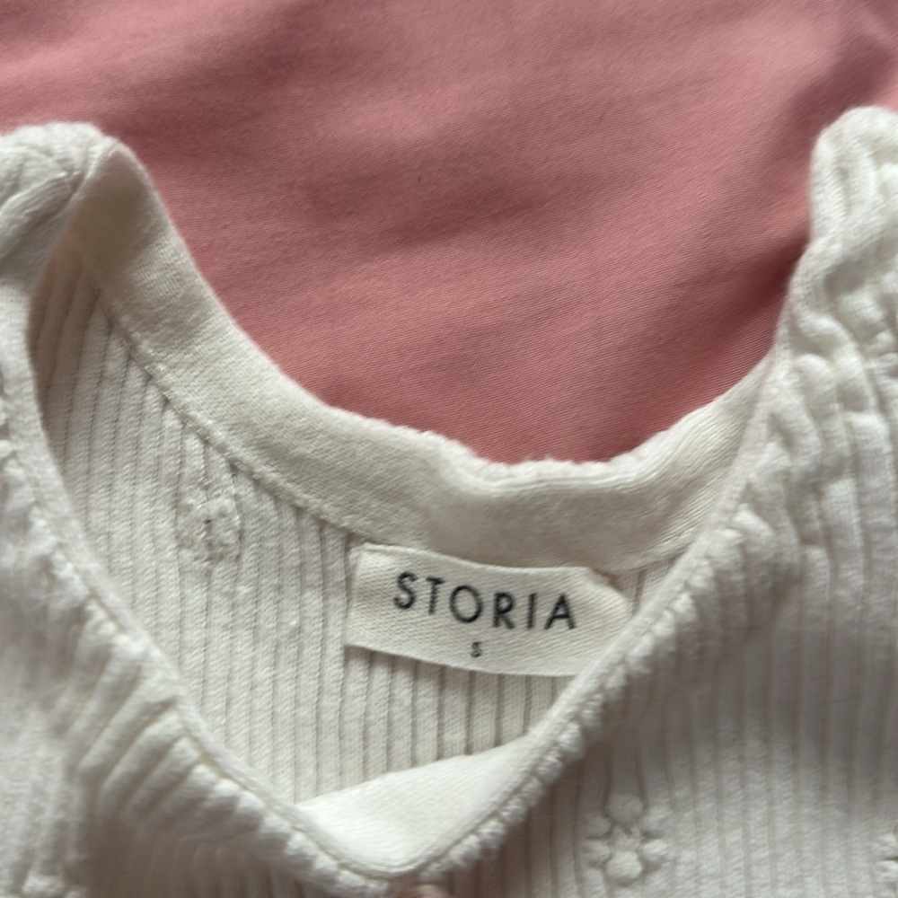 cute white STORIA corp top - Picture 2 of 3